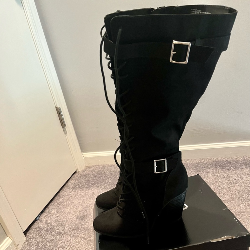 Torrid Black Suede Knee High Lace Up Heel Boots Women Size 9